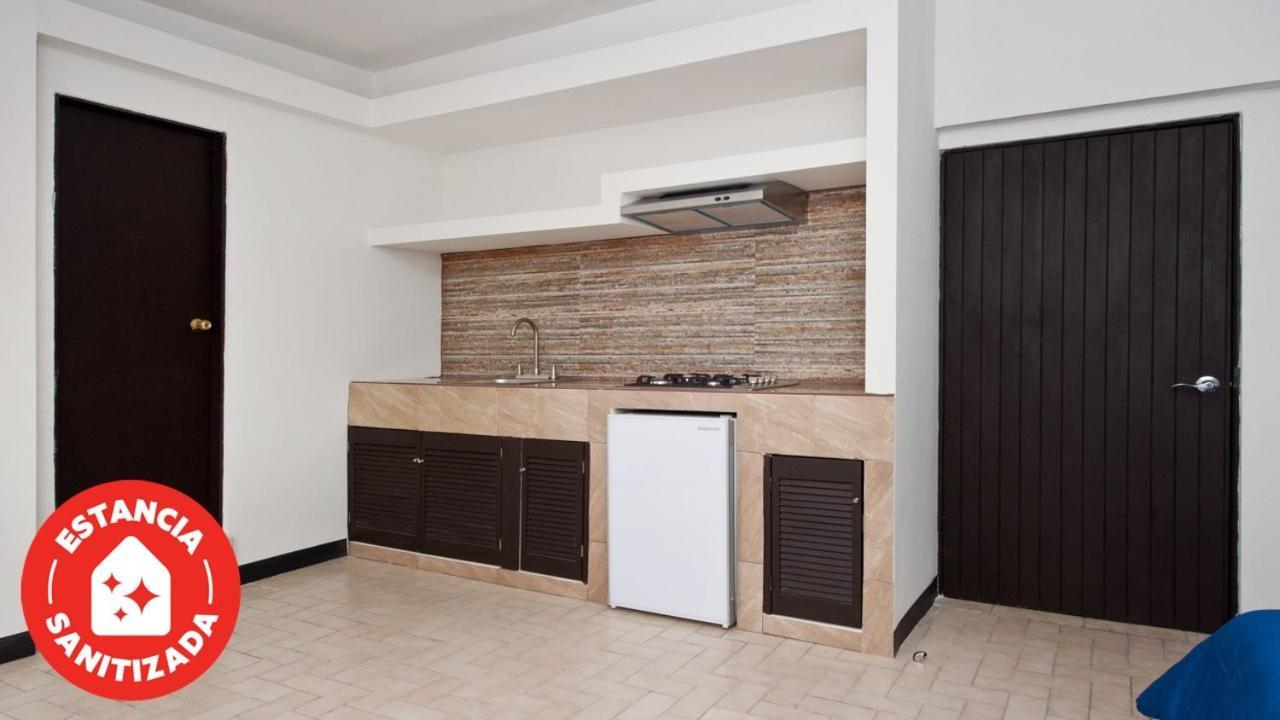 Econosuites Monterrey Exterior photo